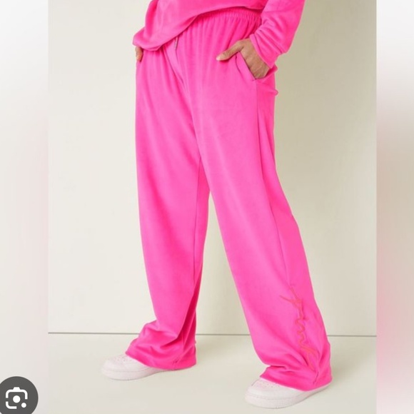 🆕 💕RARE VICTORIA SECRET ATOMIC PINK VELOUR PANTS - Picture 1 of 3
